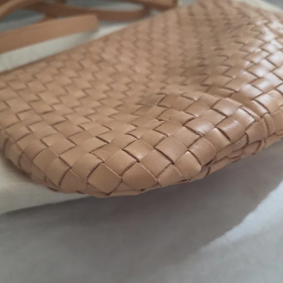 Clare V Petit Moyen  Woven Crossbody Bag In Bisque - Picture 4 of 12